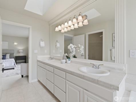 3501 166 Street SW Lynnwood WA 98037