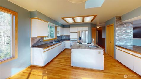 17290 Soundview Road Mount Vernon WA 98274