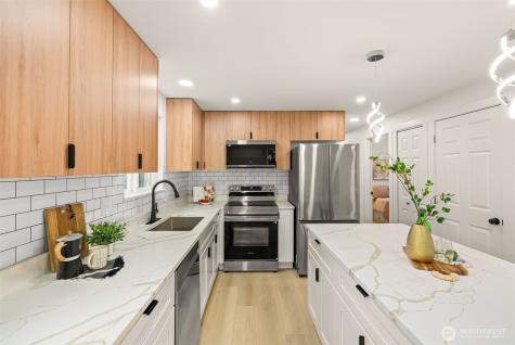 7605 NE Hidden Cove Road Bainbridge Island WA 98110