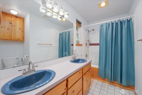 1577 Silver Fir Drive Camano Island WA 98282