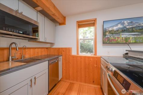 1577 Silver Fir Drive Camano Island WA 98282