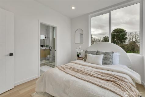4404 S Othello Street Seattle WA 98118