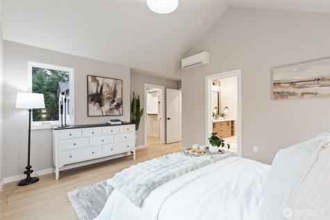 12426 NE 90th Street Kirkland WA 98033