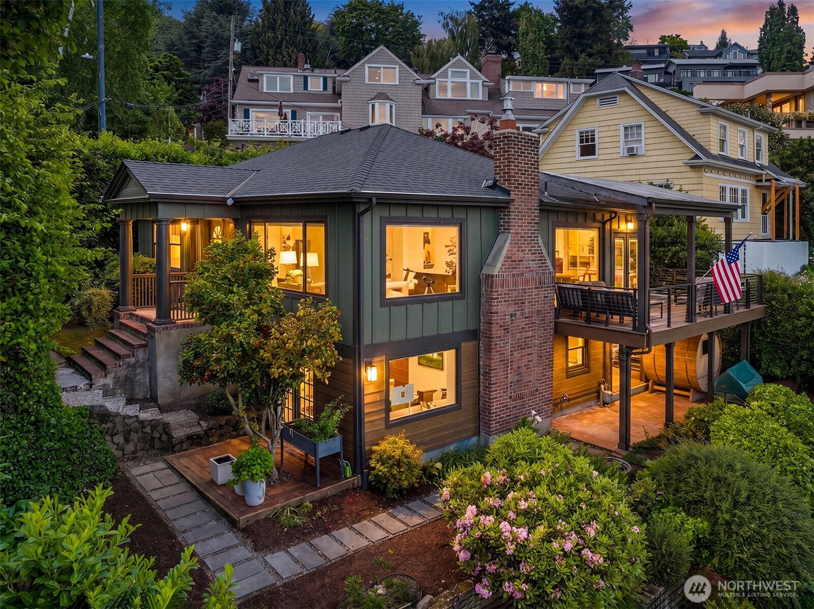 601 Fullerton Avenue Seattle WA 98122
