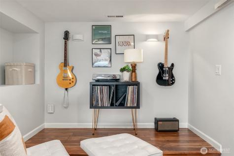 601 Fullerton Avenue Seattle WA 98122
