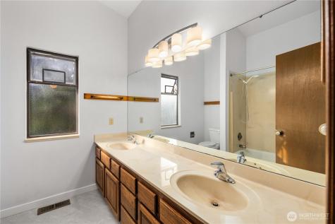 19306 SE 277th Street Kent WA 98042