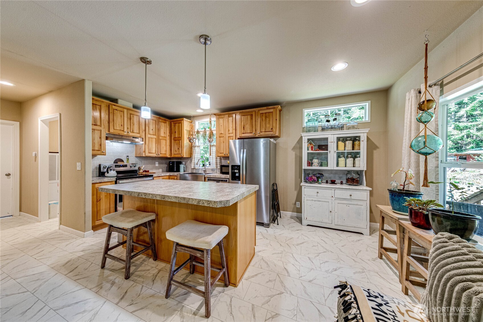 51 Sunflower Road Beaver WA 98305