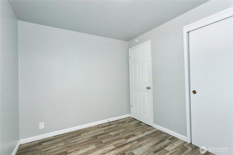 31327 12th Place S Federal Way WA 98003