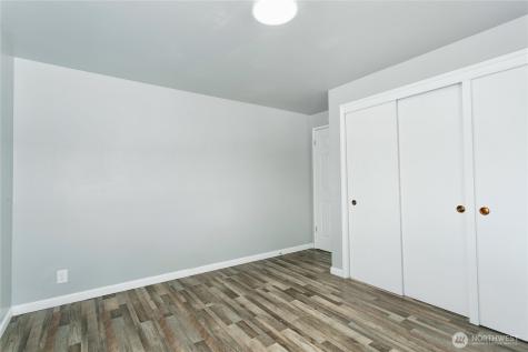 31327 12th Place S Federal Way WA 98003