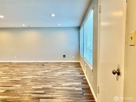31327 12th Place S Federal Way WA 98003