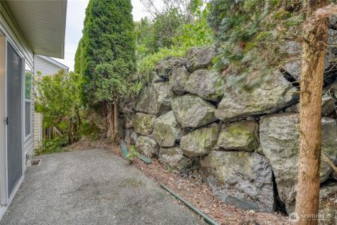 3904 NE 5th Place Renton WA 98056