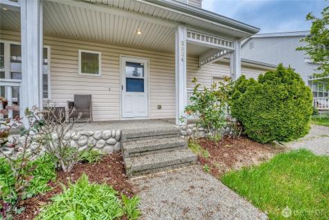 3904 NE 5th Place Renton WA 98056