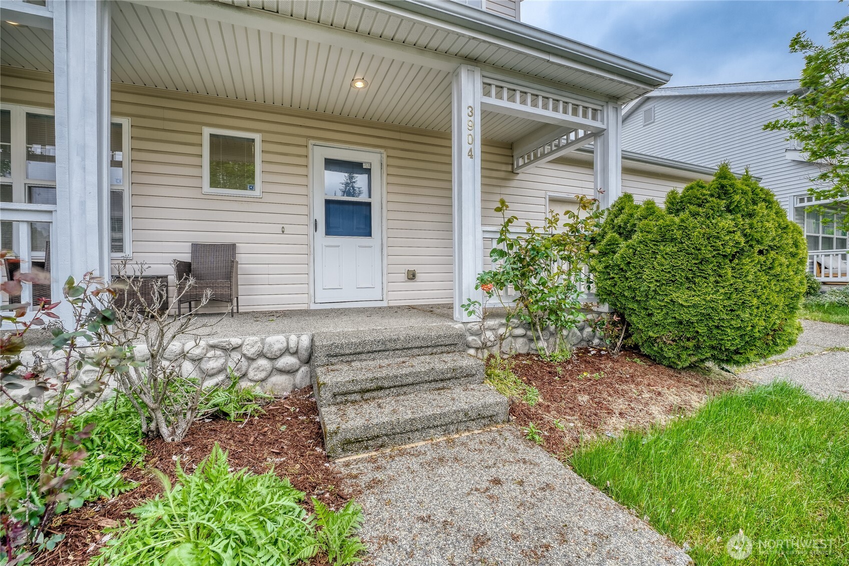 3904 NE 5th Place Renton WA 98056