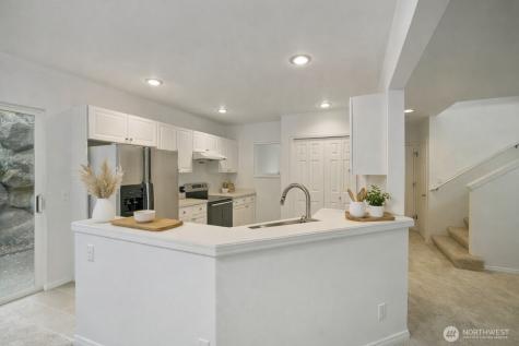 3904 NE 5th Place Renton WA 98056