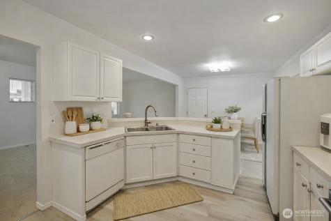 3904 NE 5th Place Renton WA 98056