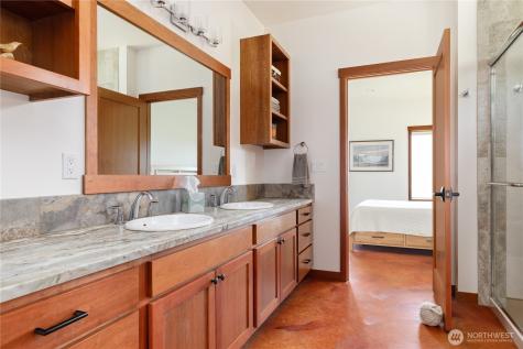 1335 Crestline Terrace Oak Harbor WA 98277