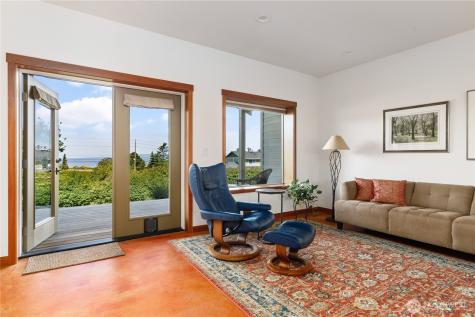 1335 Crestline Terrace Oak Harbor WA 98277