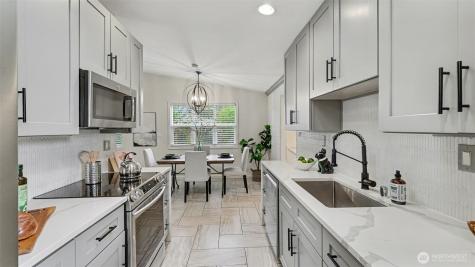 11204 148th Avenue SE Renton WA 98059