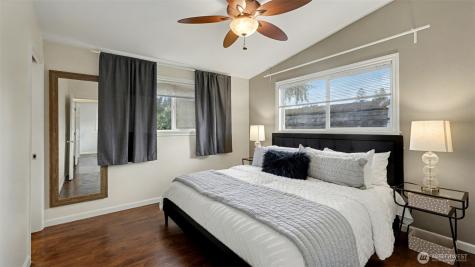 11204 148th Avenue SE Renton WA 98059