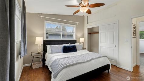 11204 148th Avenue SE Renton WA 98059