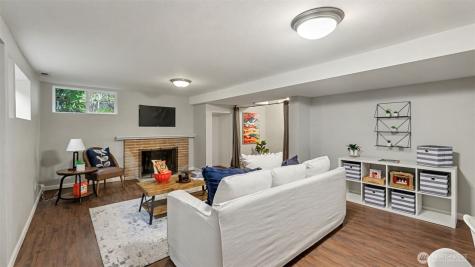 11204 148th Avenue SE Renton WA 98059