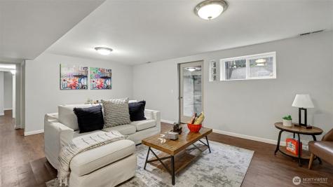 11204 148th Avenue SE Renton WA 98059