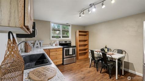 11204 148th Avenue SE Renton WA 98059