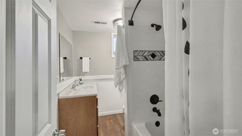 11204 148th Avenue SE Renton WA 98059