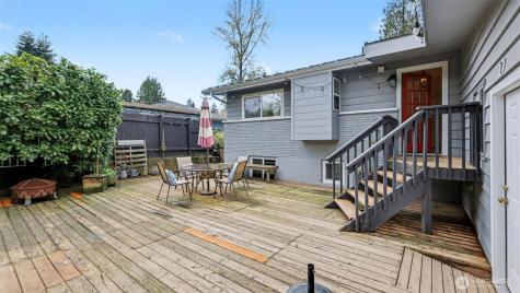 11204 148th Avenue SE Renton WA 98059