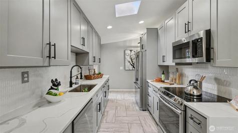 11204 148th Avenue SE Renton WA 98059