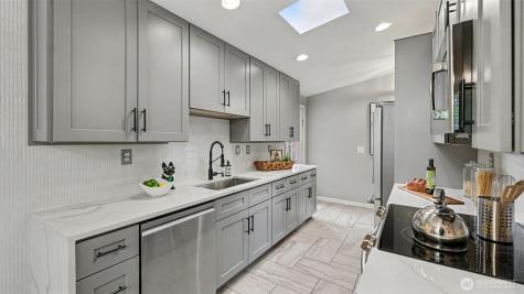 11204 148th Avenue SE Renton WA 98059