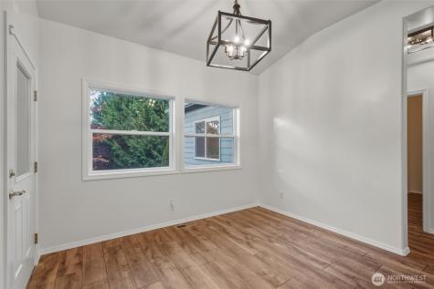 425 S 39th Place Mount Vernon WA 98274