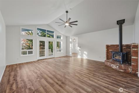 425 S 39th Place Mount Vernon WA 98274