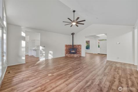 425 S 39th Place Mount Vernon WA 98274