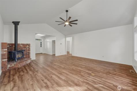 425 S 39th Place Mount Vernon WA 98274