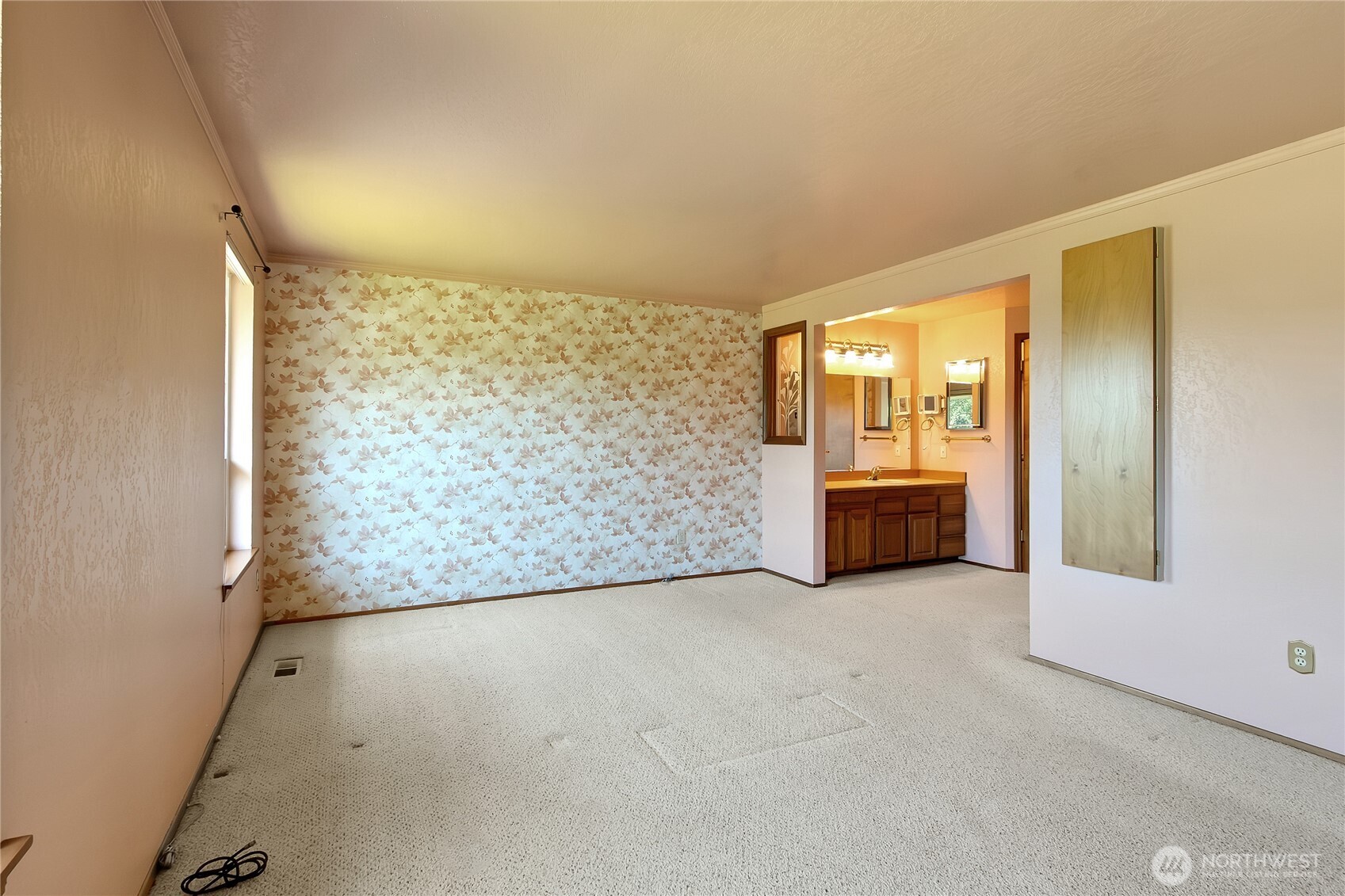 2004 7th Street SW Puyallup WA 98371