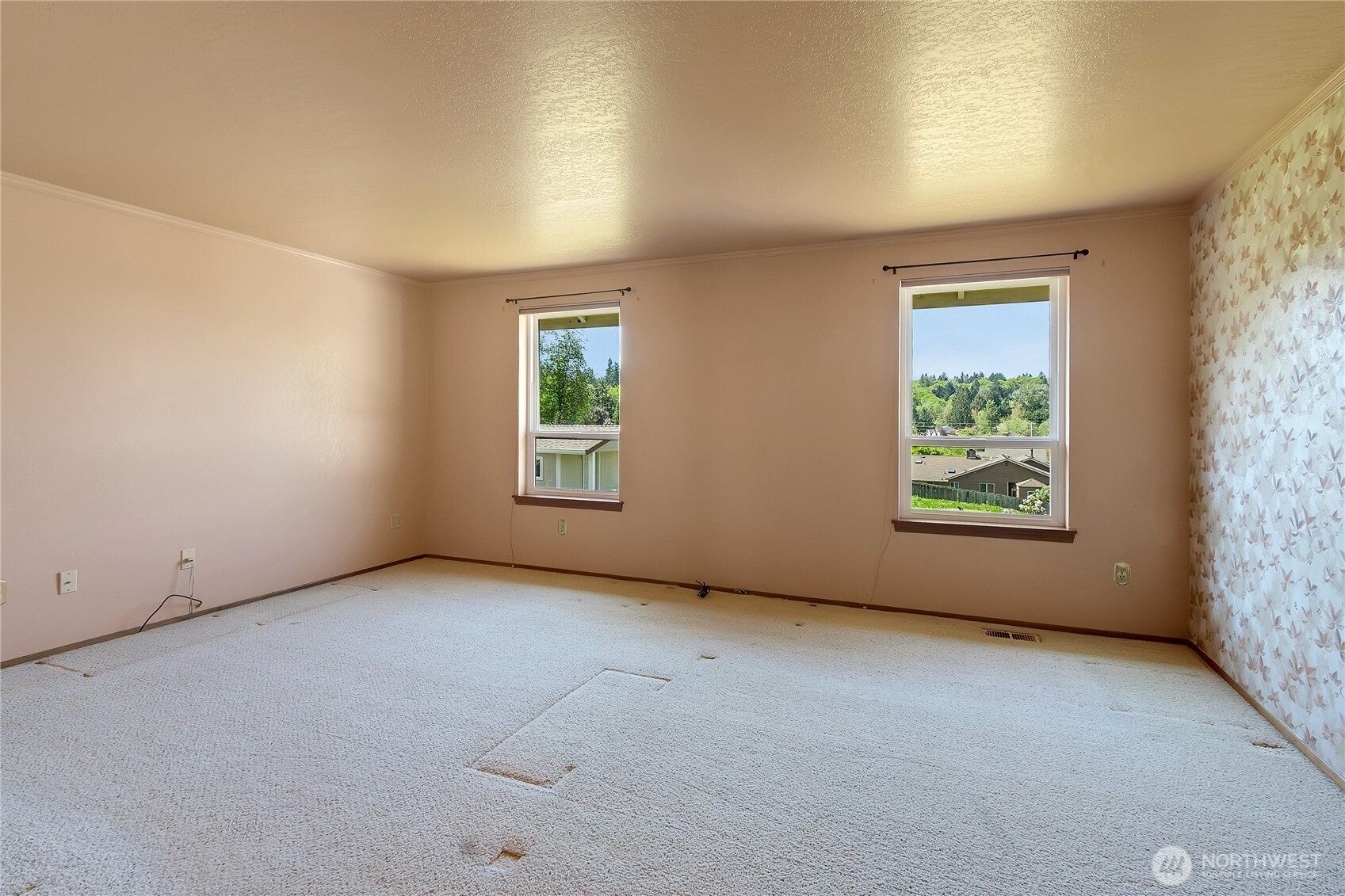 2004 7th Street SW Puyallup WA 98371