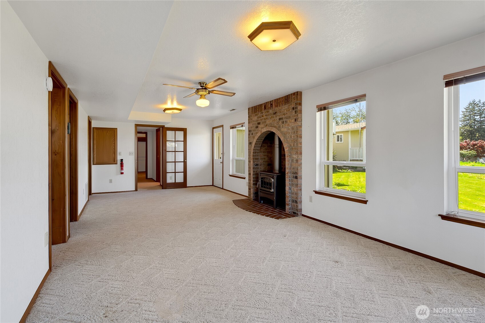 2004 7th Street SW Puyallup WA 98371