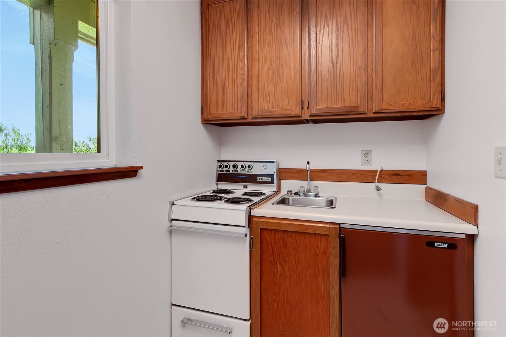 2004 7th Street SW Puyallup WA 98371