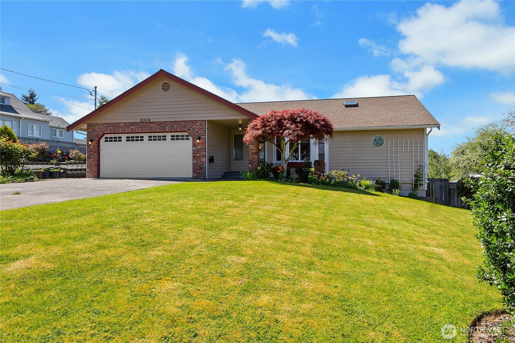 2004 7th Street SW Puyallup WA 98371