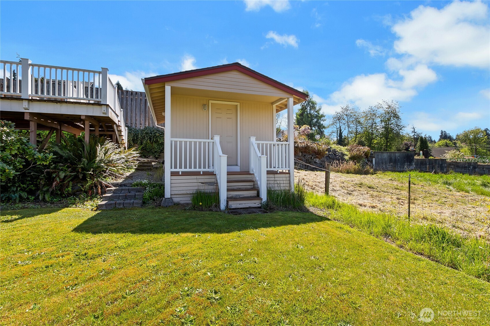 2004 7th Street SW Puyallup WA 98371
