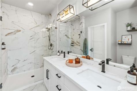 1208 Harrington Avenue NE Renton WA 98056