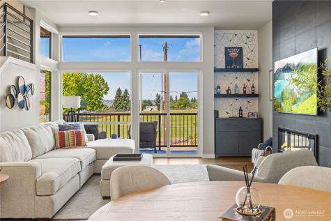 1208 Harrington Avenue NE Renton WA 98056