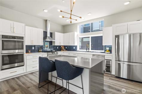 1208 Harrington Avenue NE Renton WA 98056