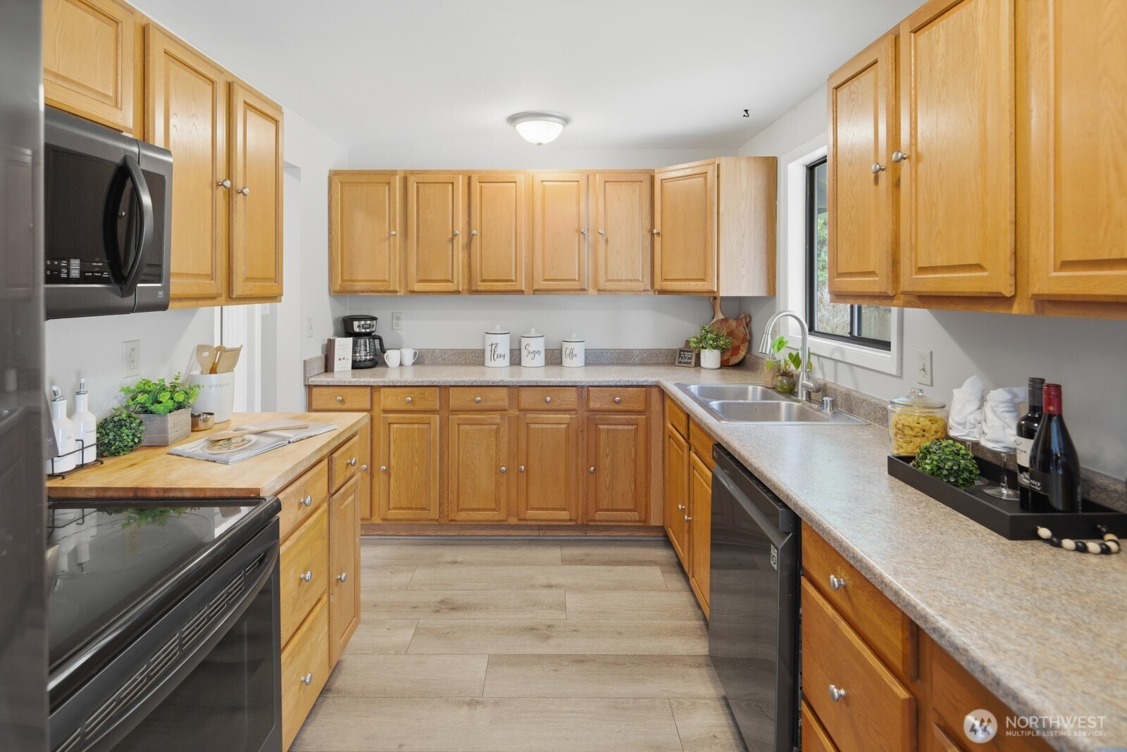 19105 18th Avenue W Lynnwood WA 98036