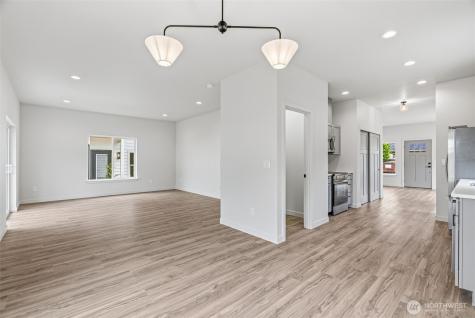 210 Glengate Street Cathlamet WA 98612
