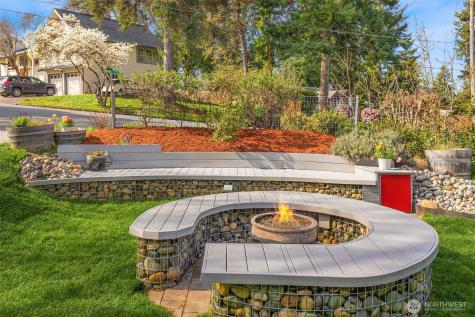 12211 SE 63rd Place Bellevue WA 98006