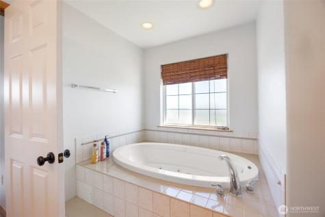 10088 5.6 NE Moses Lake WA 98837