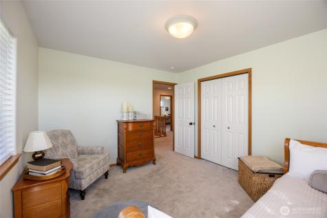 10088 5.6 NE Moses Lake WA 98837