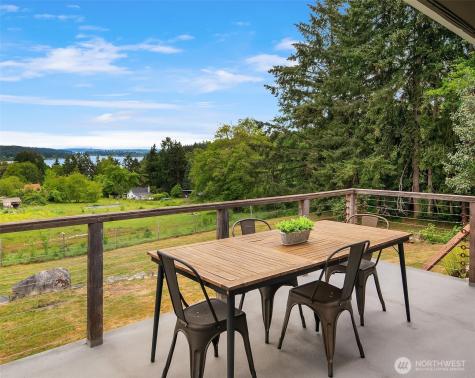 9600 SW 268th Street Vashon WA 98070